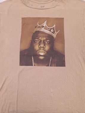 GAP Men's Graphic T-Shirt in Light Brown with Crown Portrait M UNISEX